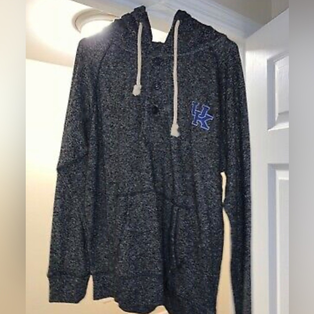 Colosseum Gray University Of Kentucky Medium Size. Sweatshirt/Hoodie